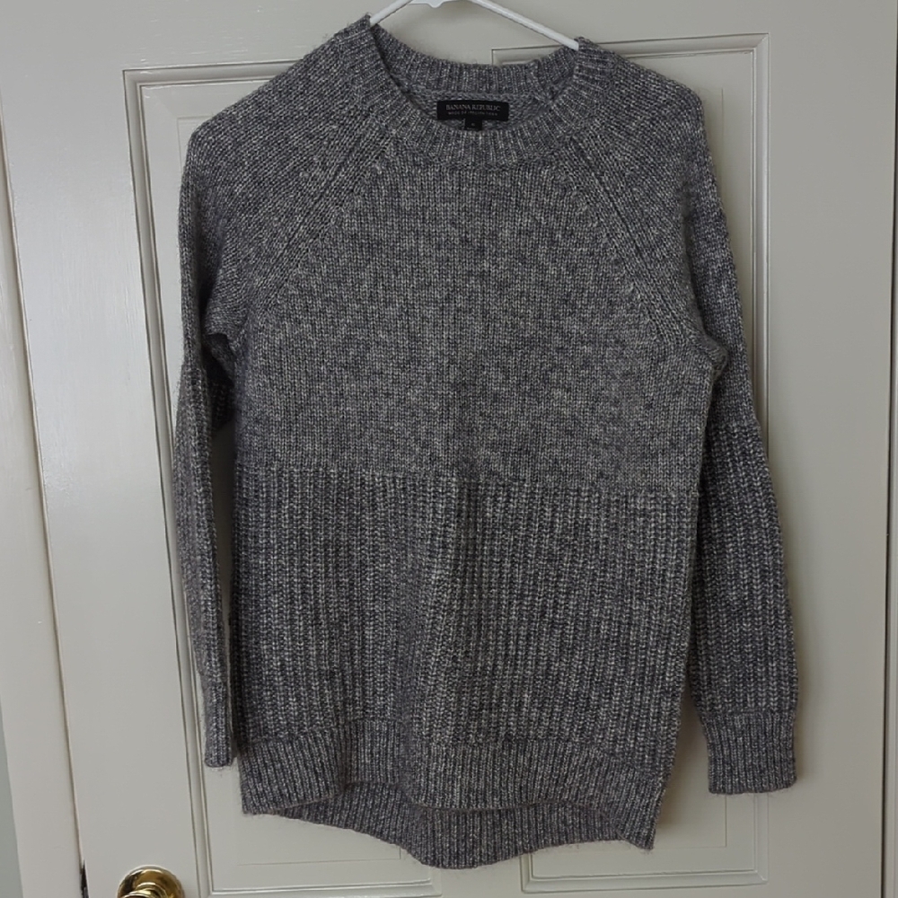 Gray Ribbed Knit Sweater - Picture 3 of 3